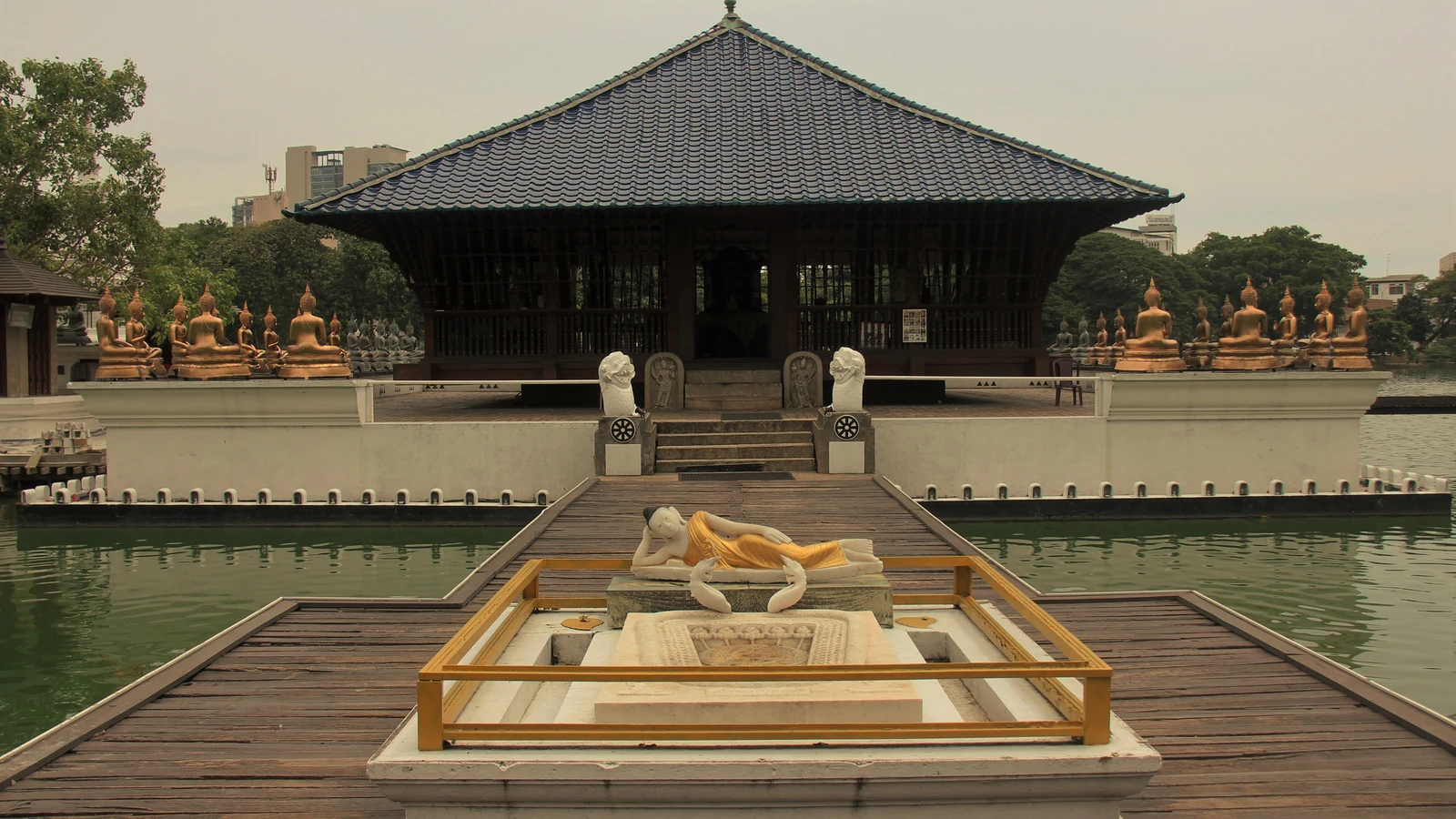 The tranquil water pavilion of Seema Malaka on Beira Lake in central Colombo.