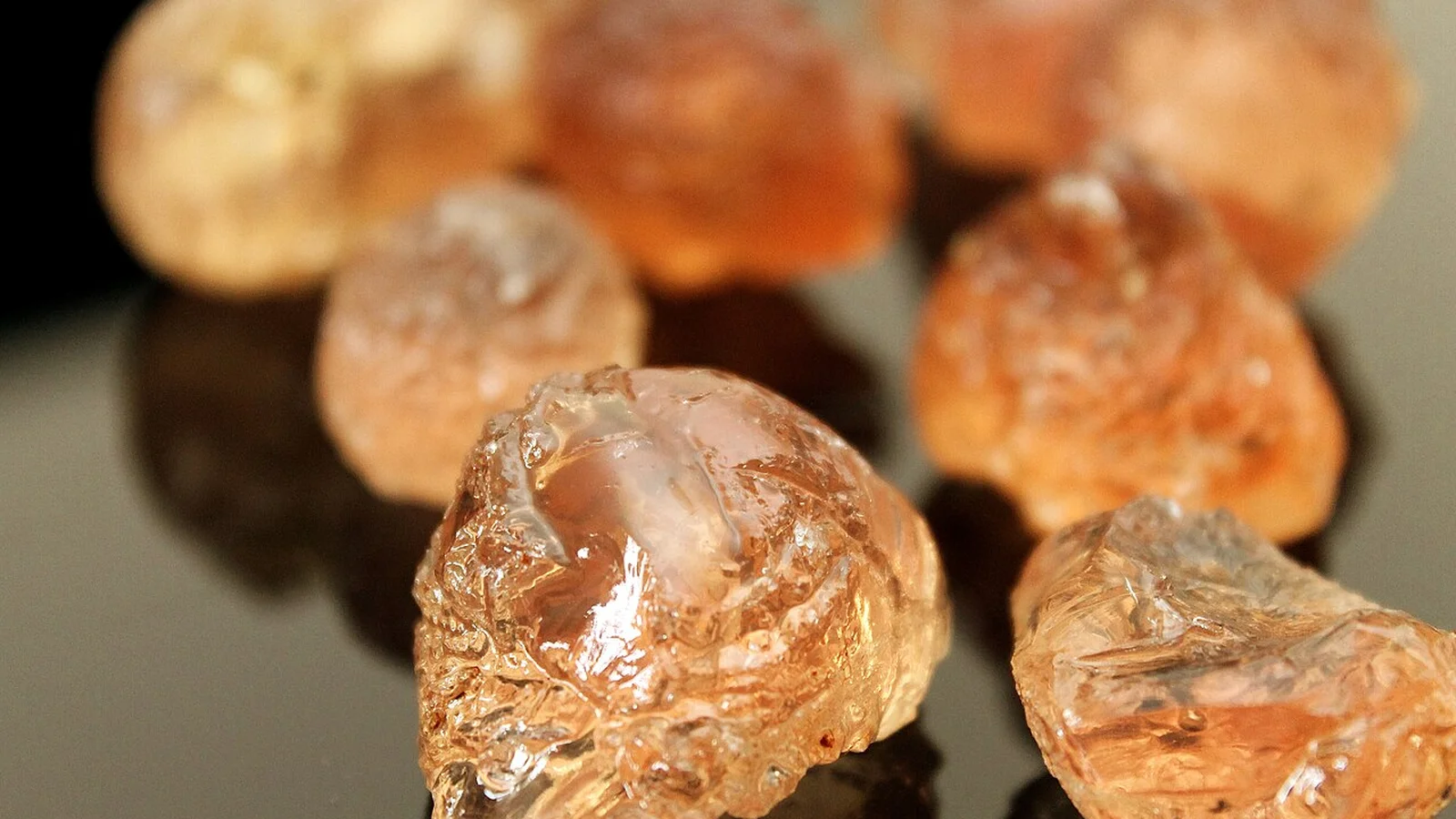 Cleaned translucent amber pieces of export-grade Hashab gum arabic.