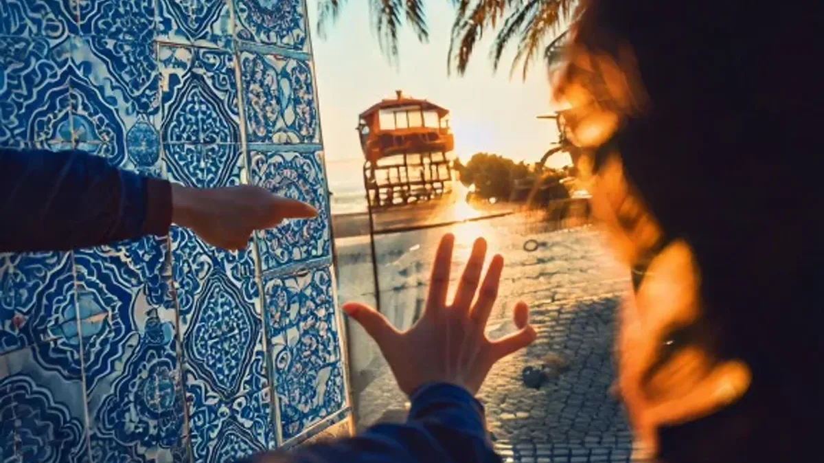 Refining Reference: Pronouns and Possessives